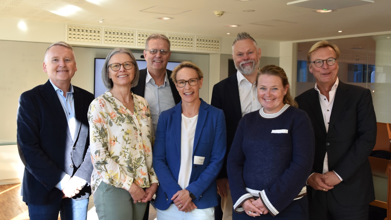 Styret i Melanor. Fra ventre: Ole Jørgen Robsrud (Medistim Norge AS), Nina Nielsen Bjerke (Nerliens Meszansky AS), Fredrik Altmeier (Siemens Healthcare AS), Styreleder Mia (Maria) Schybergson (B. Braun Medical AS), Håkon Wennberg (Medtronic Norge AS), Nestleder Hilde R. Åsheim (Danone AS) og Jan Knoph (OneMed AS). 
